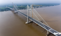 Le pont Cao Lanh et le delta du Mékong