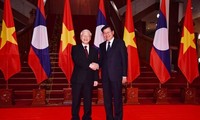 Nguyên Phu Trong rencontre des dirigeants laotiens
