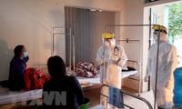 Les médecins qui luttent contre le Covid-19 à Binh Xuyên