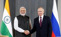 Presidents of India, Russia discuss bilateral issues
