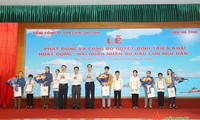 Program "Navy sponsored children of fishermen" launched in Thanh Hoa