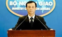 Juru Bicara Kementerian Luar Negeri Vietnam Luong Thanh Nghi menunjukkan bahwa kepulauan Hoang Sa (Paracel) termasuk dalam kedaulatan Vietnam.