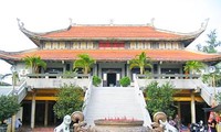 Naskah dari kayu pagoda Vinh Nghierm mendapat pengakuran UNESCO sebagai warisan dokumen umat manusia.