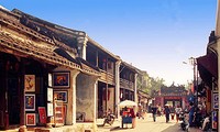 Datang ke sektor kota kuno Hoi An untuk mendengarkan lagu-lagu rakyat.