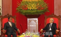 Sekjen Nguyen Phu Trong menerima Ketua Senat Myanmar Khyn Aung Myint
