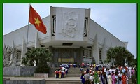 Museum Ho Chi Minh menerima film dokumenter “Presiden Ho Chi Minh dengan daerah Tay Nguyen".