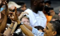 Presiden Amerika Serikat Barack Obama  berangkat mengadakan kampanya pemilu