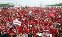Faksi Berkaos Merah Thailand siap melakukan demonstrasi besar.
