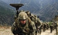 Serdadu NATO ditembak mati oleh polisi Afganistan.