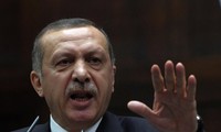 Ketegangan antara Suriah dan Turky meningkat.