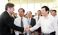 Presiden Truong Tan Sang melakukan kunjungan kerja di provinsi Binh Duong.