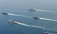 Angkatan Laut Amerika Serikat dan Republik Korea melakukan latihan perang bersama