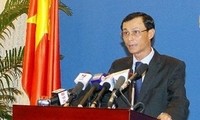 Kemlu Vietnam mengadakan jumpa pers periodik