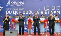 Pekan Raya pariwisata internasional Vietnam 2013 memperhatikan sifat komersialnya