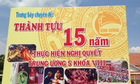 Membangun dan mengembangkan kebudayaan Vietnam yang maju dan sarat dengan identitas nasional