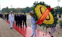 Upacara ziarah kenegaraan sehubungan dengan peringatan ulang tahun ke-123 Hari Lahirnya Presiden Ho Chi Minh