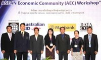 Badan usaha Laos-Vietnam-Thailand mengarah ke Komunitas Ekonomi ASEAN pada tahun 2015