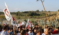 Ribuan orang Italia melakukan demonstrasi untuk menentang pembangunan pangkalan baru Amerika Serikat di Italia