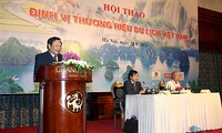 Lokakarya “Menetapkan posisi brand pariwisata Vietnam”.