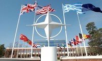 NATO melakukan latihan perang strategis yang besar