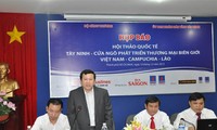 Mengembangkan perdagangan perbatasan Vietnam-Kamboja-Laos