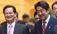 Perdana Menteri Nguyen Tan Dung menghadiri konferensi-konferensi tingkat tinggi di Jepang