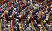 Ukraina: Parlemen mengesahkan Undang-Undang tentang remisi, pimpinan oposisi mengimbau terus melakukan demonstrasi
