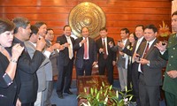 Deputi Perdana Menteri Pemerintah, Nguyen Xuan Phuc mengucapkan selamat tahun baru di kota Da Nang.