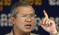 Kamboja: Perdana Menteri Hunsen meminta menghapuskan perintah larangan  demonstrasi