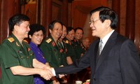 Presiden Truong Tan Sang menerima delegasi Himpunan Tradisi Truong Son