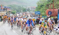 Penggalan jalan ke-4 lomba balap sepeda nasional yang diperluas ke Dien Bien Phu
