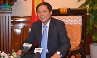 Berbahas tentang orientasi untuk memperkuat hubungan Vietnam-EU