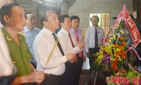 Deputi Perdana Menteri Nguyen Xuan Phuc melakukan kunjungan kerja di provinsi Nghe An