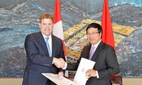 Deputi Perdana Menteri, Menlu Vietnam, Pham Binh Minh melakukan kunjungan resmi di Kanada
