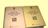 Buku Sejarah Thang Long-Hanoi, buku sejarah yang sangat tebal tentang ibu kota yang sudah berusia ribuan tahun