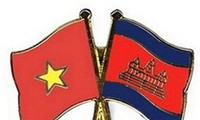 Memperkuat kerjasama antara Tentara Rakyat Vietnam dan Tentara Kamboja