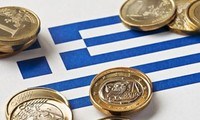 EU mengesahkan paket talangan darurat sebesar 7,8 miliar dollar AS kepada Yunani