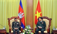 Memperkuat kerjasama tentara antara Vietnam dan Kamboja