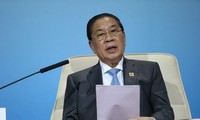 Laos memberlakukan UUD baru