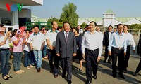 Presiden Truong Tan Sang mengunjungi dan mengucapkan selamat Hari Raya Tet di provinsi Tay Ninh