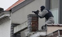 Perancis menangkap banyak tersangka mujahidin di Paris