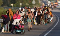 Austria memutuskan meninjau surat permintaan mengungsi di garis perbatasan