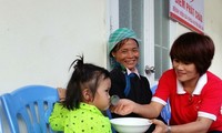 Ibu guru Nguyen Thi Hien: Melakukan aktivitas amal menjadi kegembiraan dan kegandrungan
