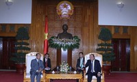 PM Nguyen Xuan Phuc menerima Menteri Hukum Laos