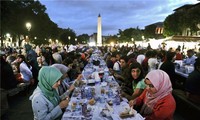 Umat Muslim di dunia memulai bulan Ramadhan