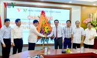Kepala Departemen Komunikasi dan Pendidikan KS PKV, Vo Van Thuong menyambut baik kantor-kantor pemberitaan