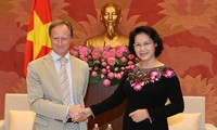 Ketua MN Nguyen Thi Kim Ngan menerima beberapa Duta Besar dan Kepala Perutusan Uni Eropa di Vietnam