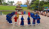 Ciri khas dari seni nyanyi dan tari Ai Lao dalam Pesta Giong