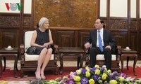 Presiden Tran Dai Quang menerima Duta Besar Denmark, Charlotte Laursen