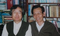 Bapak Phan Trac Canh-seorang kokektor buku lama